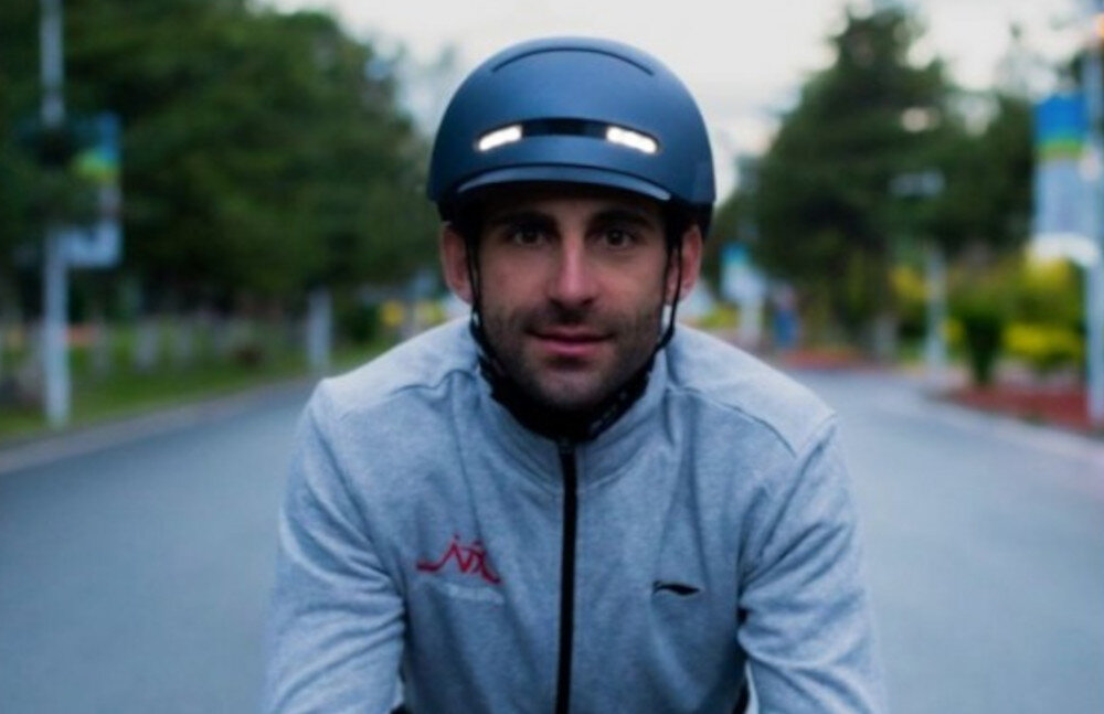 Kask LIVALL BH51M Neo Szary z lampką (rozmiar M) Komunikacja w grupie Funkcja interkomu PTT Walkie-Talkie