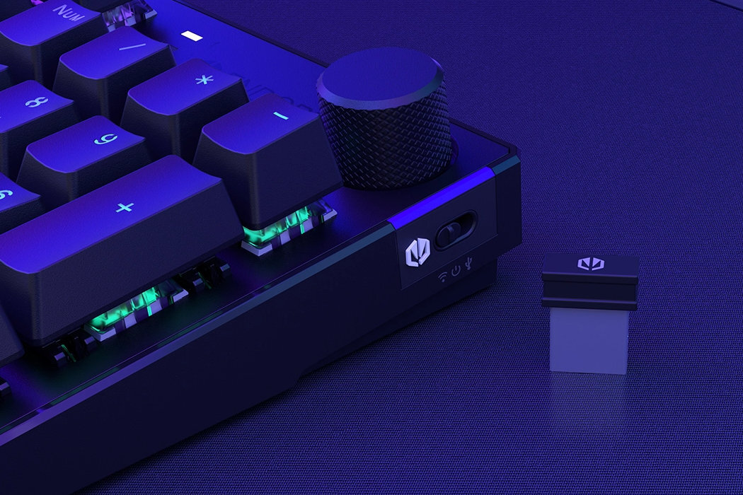Klawiatura ENDORFY Thock Kailh Box Red Wireless mała ergonomiczna alumienium wygląd mocna szybka wzmocniona hotswap PTB