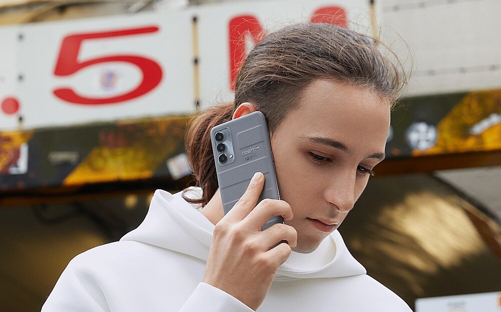 Smartfon REALME GT Master Edition ekran procesor wydajność ram pamięć aparat bateria ładowanie obudowa waga opis cechy funkcje parametry 5g sieć zdjęcia
