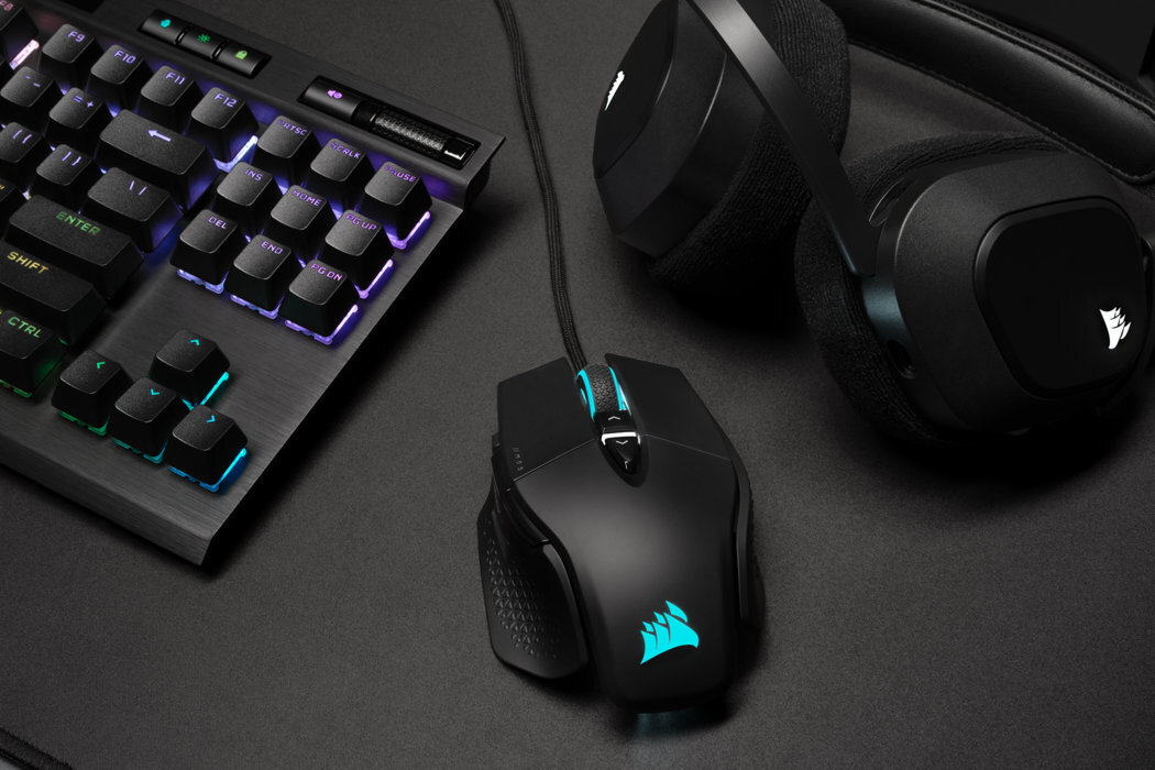 Mysz CORSAIR M65 Ultra RGB wyprofilowany ksztalt
