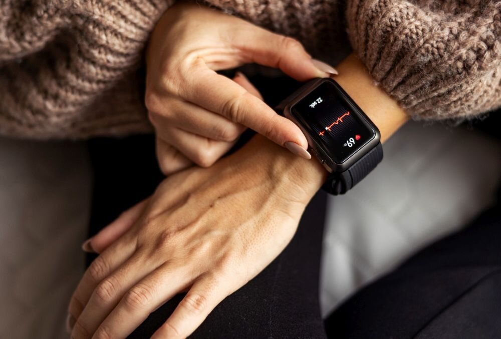 SMARTWACH HUAWEI WATCH D KOMFORT PEWNOŚĆ ANALIZA KRWI EKG ZDROWIE POZIOM NATLENIENIA KOMFORT