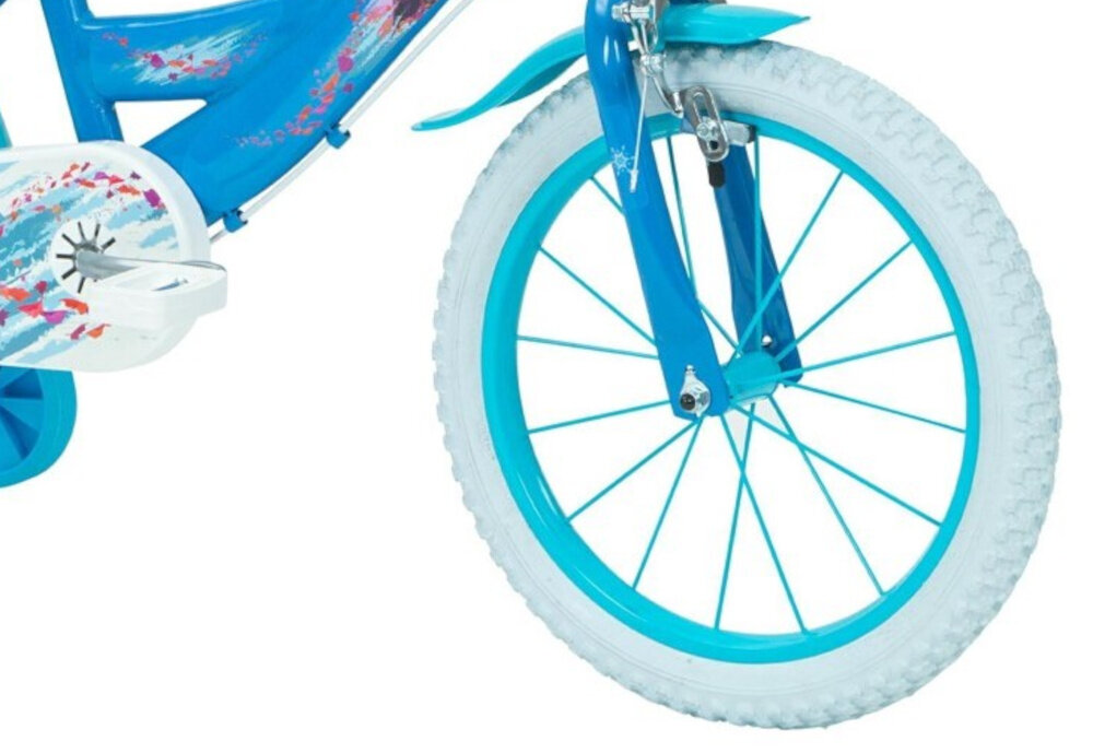 Rower dziecięcy HUFFY Disney Frozen 16 cali dla dziewczynki Niebieski zbliżenie na przednie koło zdjęcie na białym tle koła pompowane w rozmiarze 16 cali mocne obręcze z wysokiej jakości tworzywa sztucznego dobra przyczepność aluminiowe obręcze zachowanie regularnego kształtu kół stabilne trzymanie opony bezpieczna jazda błotniki elegancki osłaniają odzież wygląd regularne sprawdzanie ciśnienia powietrza wartość na bocznej części opony