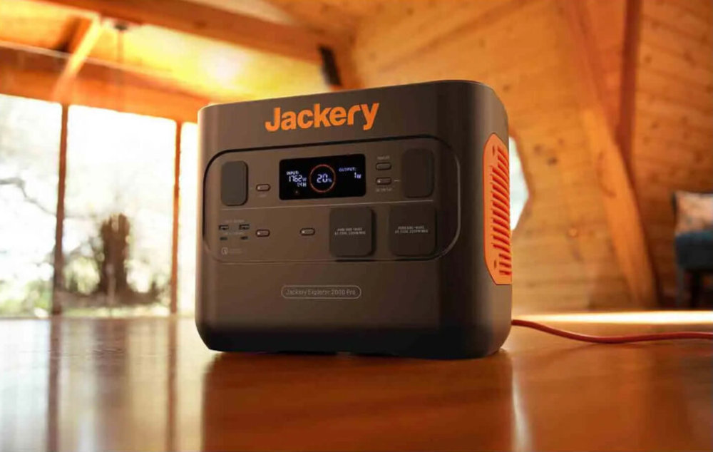 Stacja zasilania JACKERY Explorer 2000 Pro ładowanie przelotowe kilka urządzeń jednocześnie