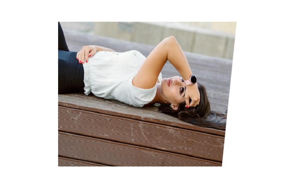 Smartwatch GARETT Women Laura wbudowany akumulator USB