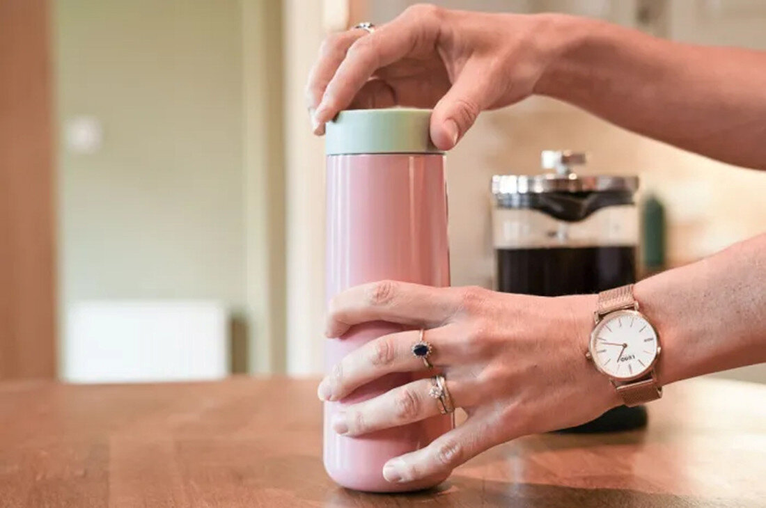 Kubek termiczny LUND LONDON 7396 Skittle Travel Miętowo-czerwony środowisko