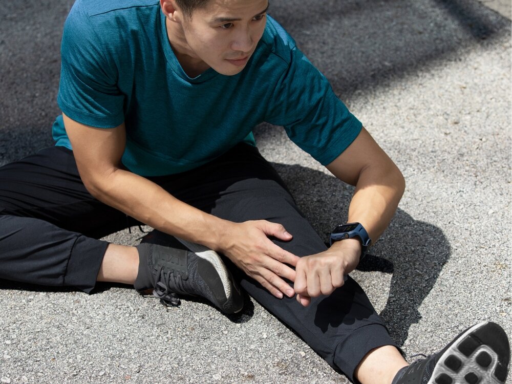 Pasek UNIQ Monos Airosoft Silicone
            pasek na nadgarstku komfort jakosc zapiecie