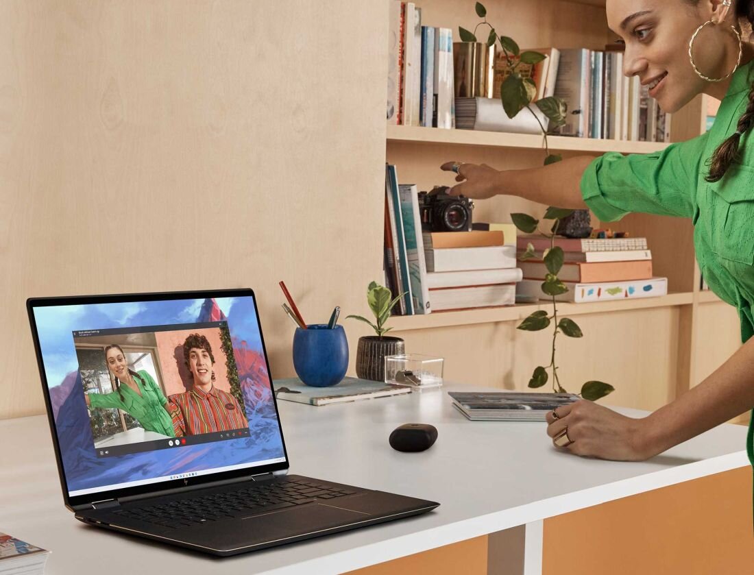 Laptop HP Spectre x360 16 - HP GlamCam 