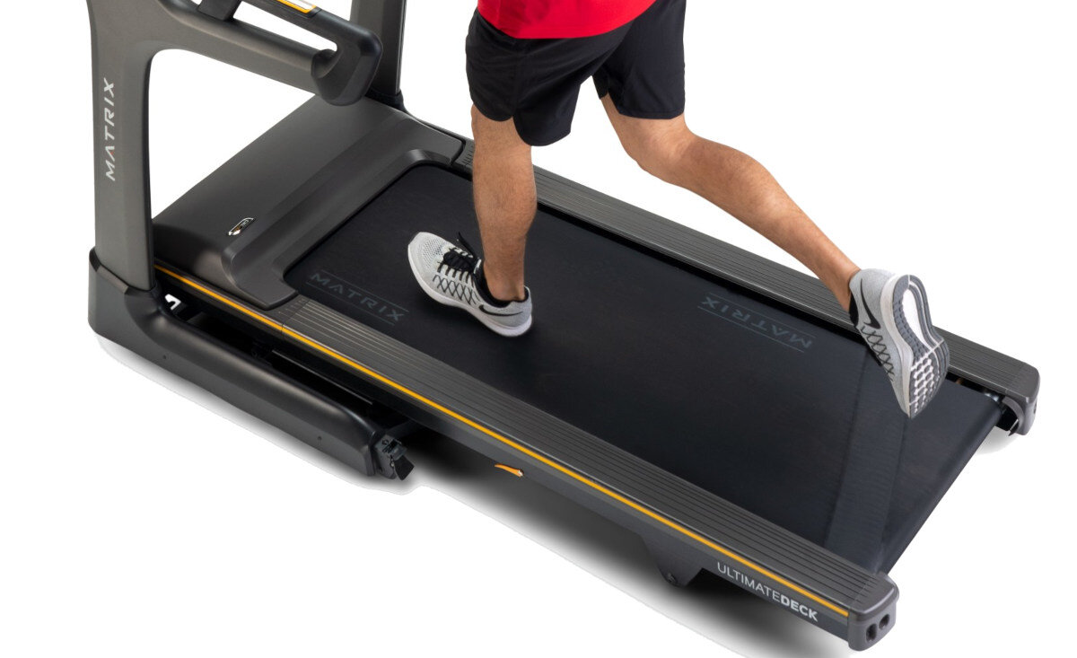 Bieżnia elektryczna MATRIX pas biegowy wymiana kąt nachylenie