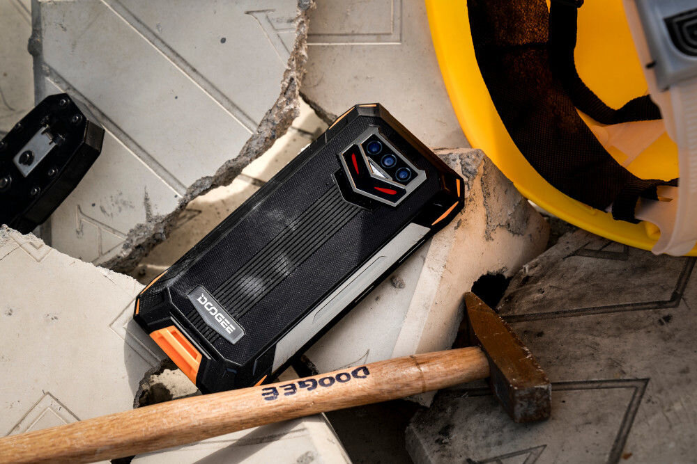 Smartfon DOOGEE S89 8/128GB 6.3 obudowa wyglad