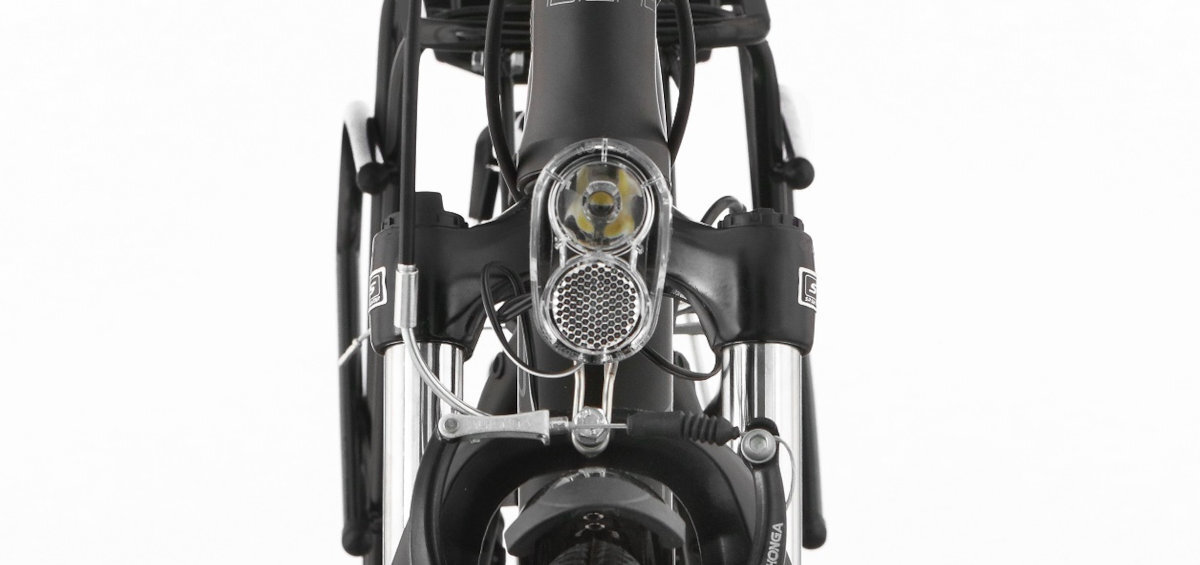 Rower trekkingowy INDIANA X-Road 3.0 oswietlenie droga lampa