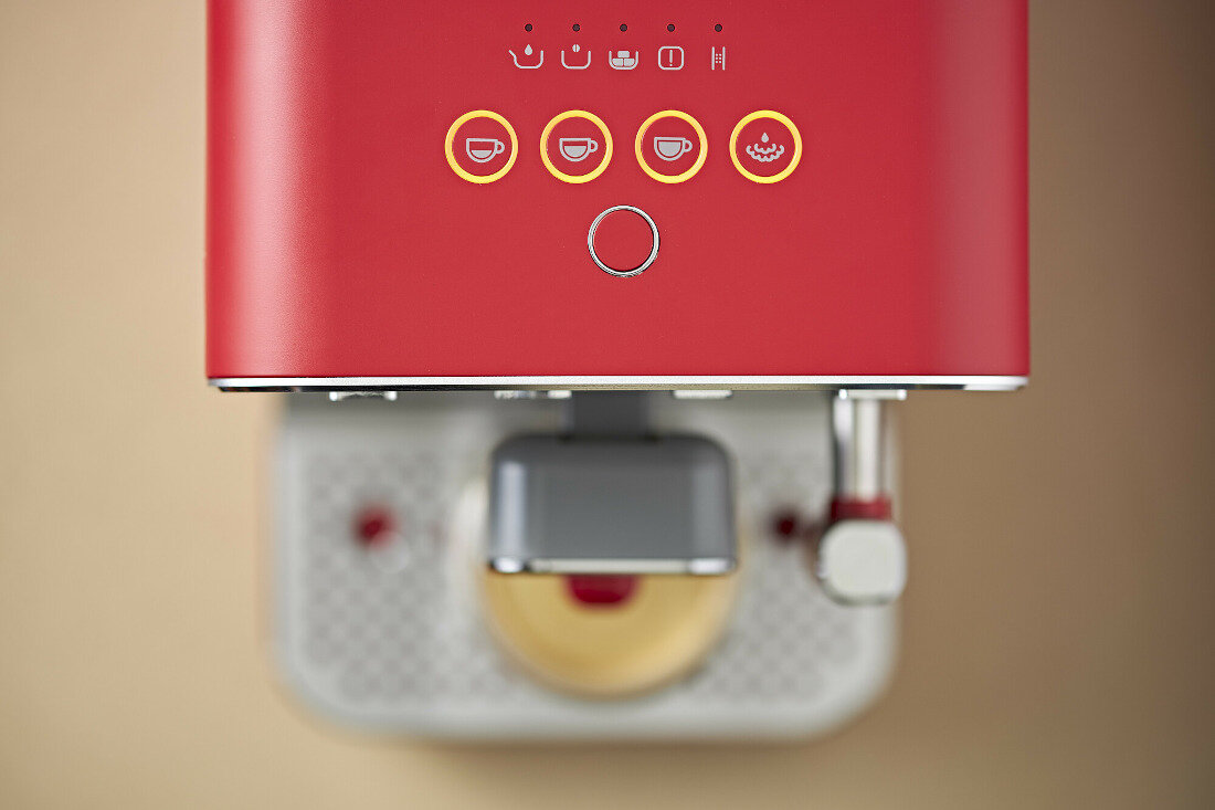 Обслуживание кофемашины SMEG BCC02RDMEU, легкая чистка