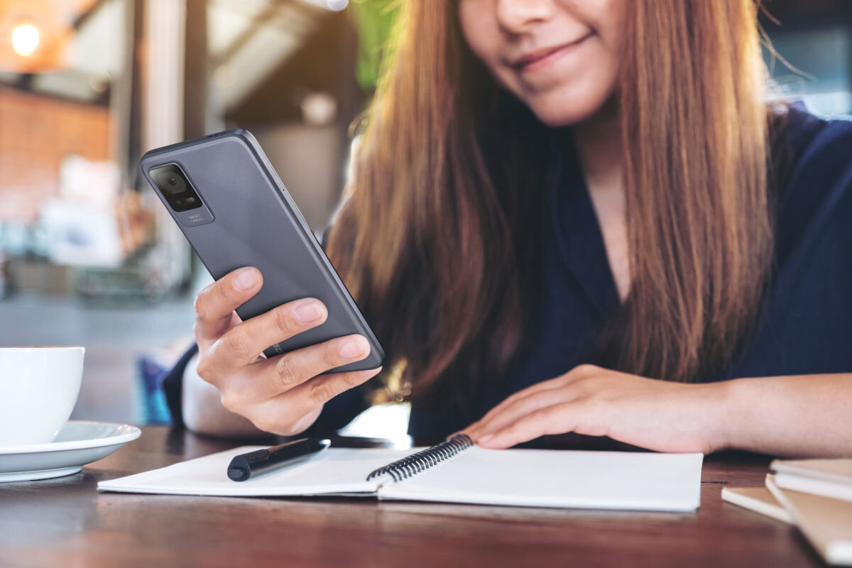 Smartfon TCL 405 2/32GB 6.6 bateria pojemnosc