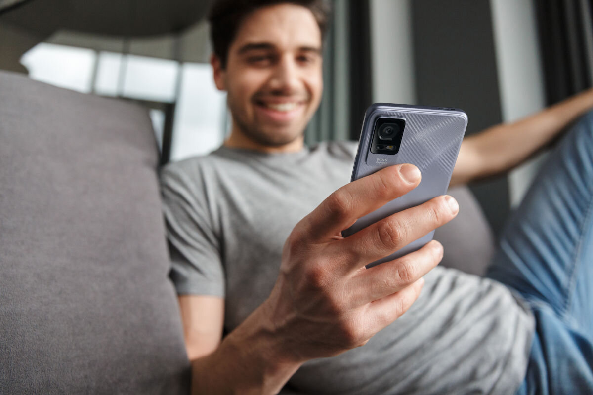 Smartfon TCL 405 2/32GB 6.6 odblokowanie twarza