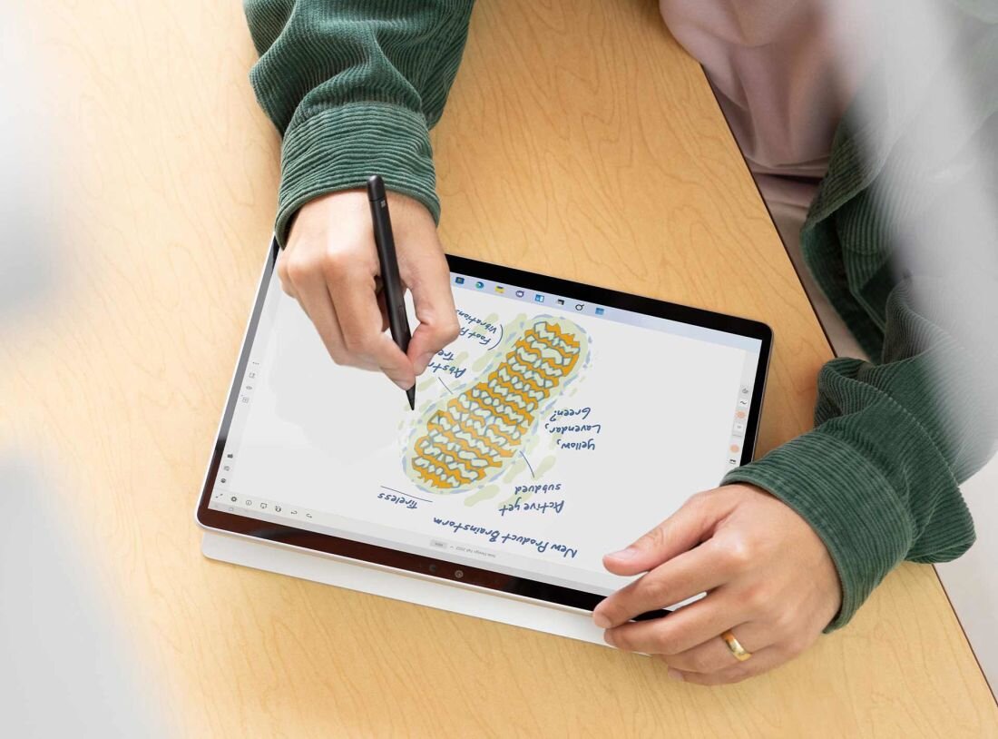 Laptop MICROSOFT Surface Pro 9 - pojemna bateria 