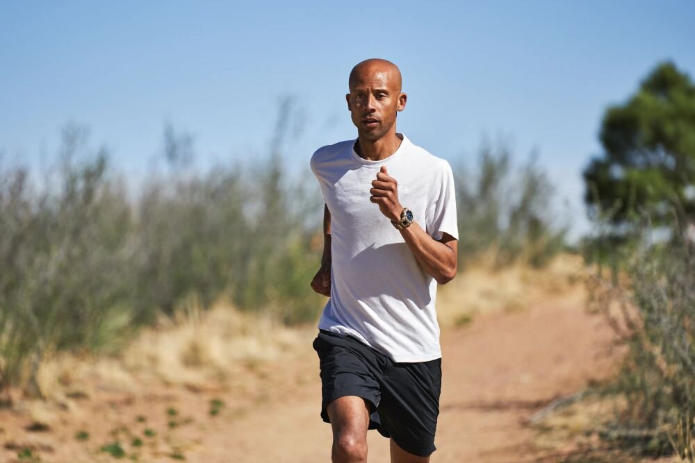 ZEGARKEK CASIO G-SHOCK G-SQUAD GBA-900   ekran bateria czujniki zdrowie sport pasek ładowanie pojemność rozdzielczość łączność sterowanie krew puls rozmowy smartfon aplikacja 