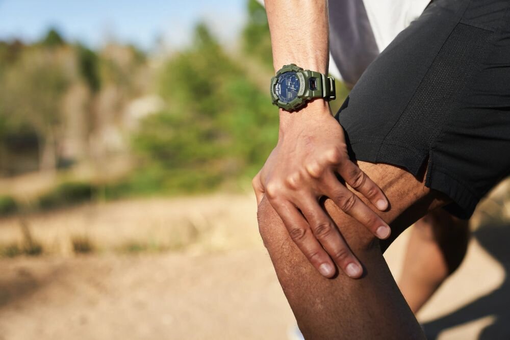 ZEGARKEK CASIO G-SHOCK G-SQUAD GBA-900   ekran bateria czujniki zdrowie sport pasek ładowanie pojemność rozdzielczość łączność sterowanie krew puls rozmowy smartfon aplikacja 