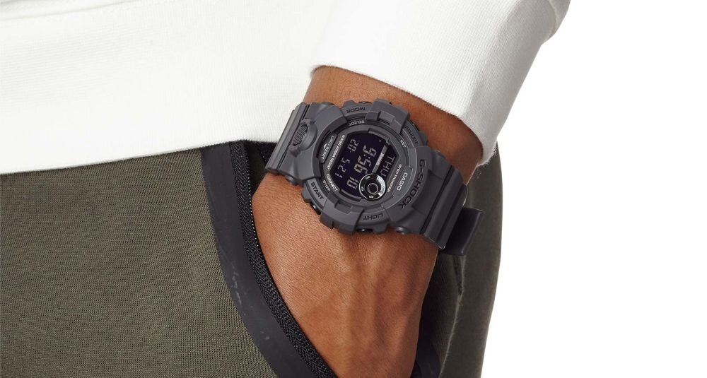 Zegarek sportowy CASIO G-Shock G-Squad GBD-800  ekran bateria czujniki zdrowie sport pasek ładowanie pojemność rozdzielczość łączność sterowanie krew puls rozmowy smartfon aplikacja 