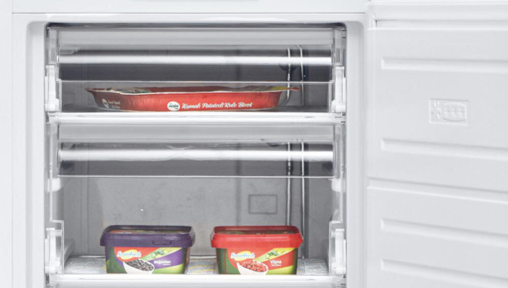 CANDY CVIOUS514FWHE zamrażarka wysuwane półki prowadnice porządek żywność łatwy dostęp komfort