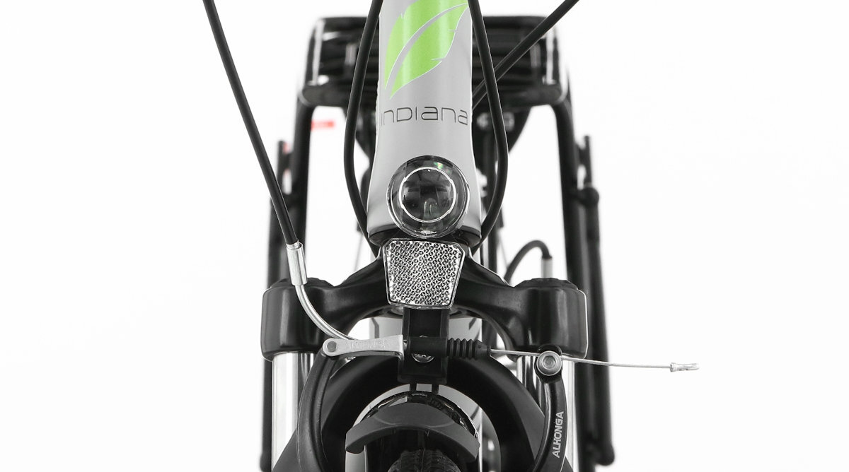 Rower trekkingowy INDIANA X-Road 1.0 oswietl droge lampami