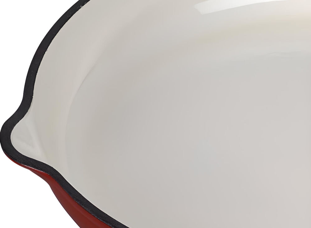 Patelnia MG HOME Infinito 25 cm zbliżenie na patelnię wyżłobienia biały środek czerwona na zewnątrz białe tło do wszystkich typów kuchenek indukcyjne gazowe elektryczne specjalny stop żeliwa pokryty warstwą emalii pełne bezpieczeństwo nie wydziela szkodliwych substancji przyjemność gotowania