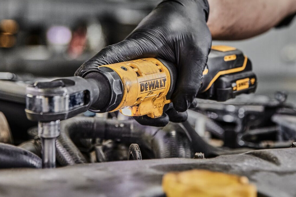 Grzechotka DEWALT DCF504N-XJ blokada spustu uchwyt roboczy kwadratowy 1/4 cala