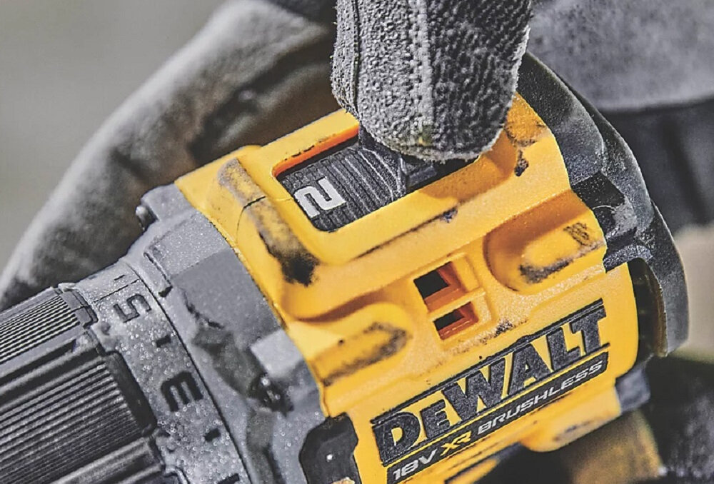 Wiertarko-wkrętarka DEWALT DCD800H2T 2-biegowa przekładnia pierwszy bieg od 0 do 650 obr/min drugi od 0 do 2000 obr/min maksymalny moment obrotowy do 90 Nm