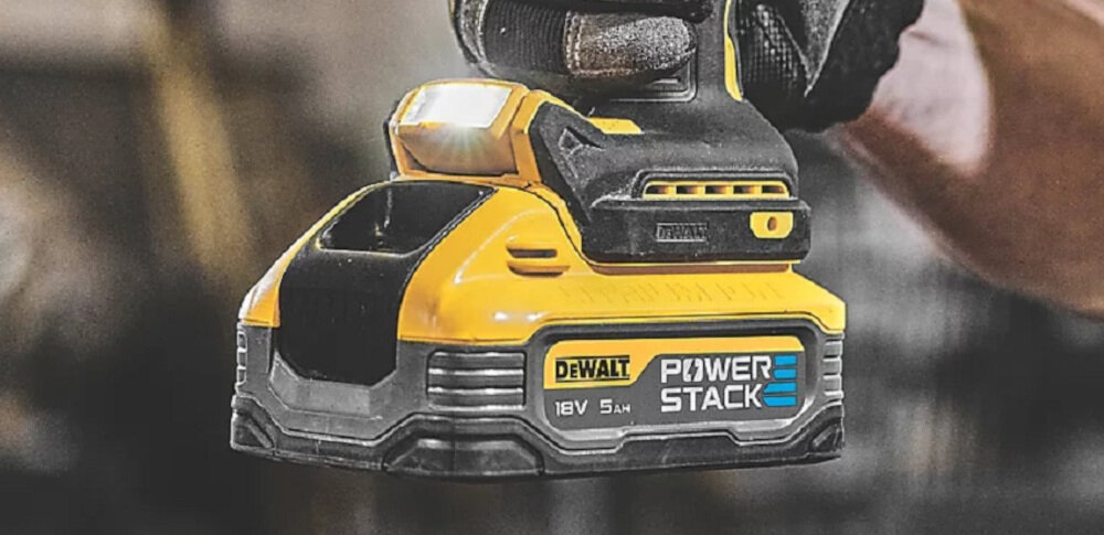 Wiertarko-wkrętarka DEWALT DCD800H2T silnik wydajny bezszczotkowy jasna dioda LED o wysokiej intensywności możliwość regulacja pochylenia w 3 pozycjach