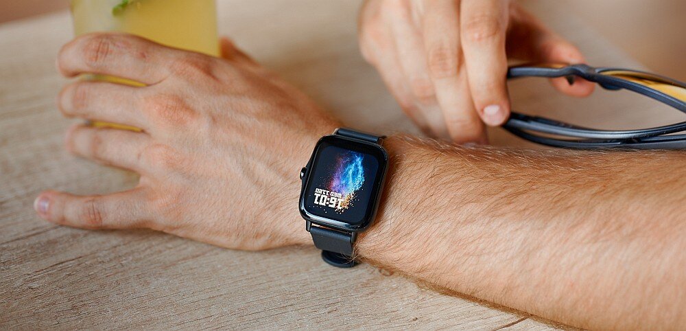 Smartwatch GARETT Sport Activity GT    ekran bateria pasek wykonanie odporność funkcje monitoring pomiar aplikacja łączność odbieranie dzwonienie 