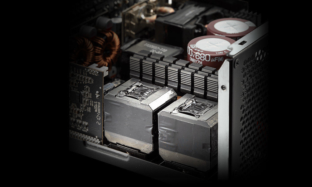 Zasilacz XPG Cybercore 1000W 80 PLUS Platinium stabilnosc sterowanie