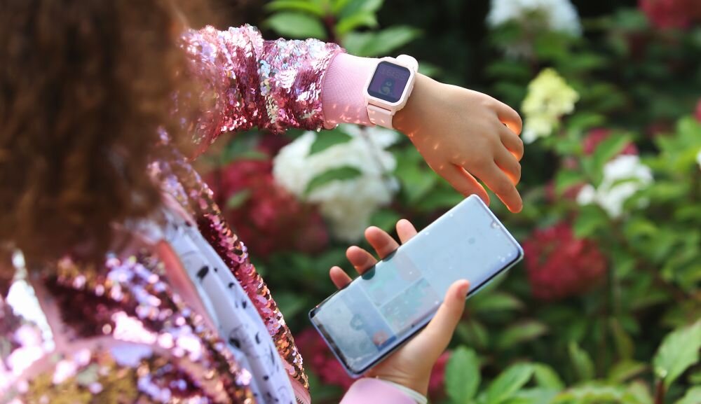 Smartwatch VECTOR SMART Kids  ekran bateria czujniki zdrowie sport pasek ładowanie pojemność rozdzielczość łączność sterowanie krew puls rozmowy smartfon aplikacja 