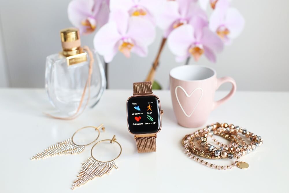 Smartwatch VECTOR SMART  ekran bateria czujniki zdrowie sport pasek ładowanie pojemność rozdzielczość łączność sterowanie krew puls rozmowy smartfon aplikacja 