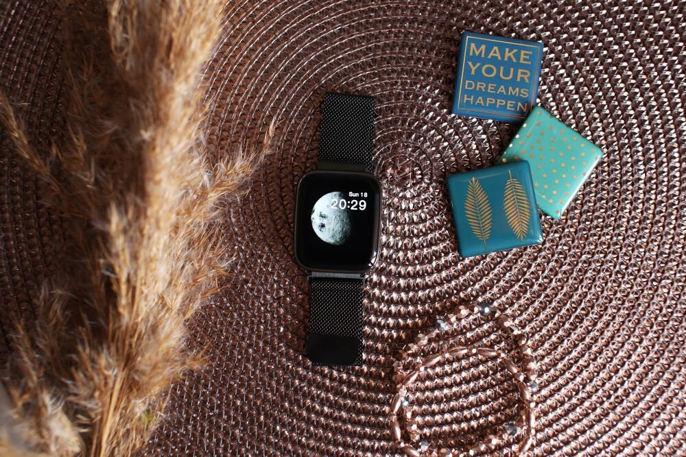 Smartwatch VECTOR SMART  ekran bateria czujniki zdrowie sport pasek ładowanie pojemność rozdzielczość łączność sterowanie krew puls rozmowy smartfon aplikacja 