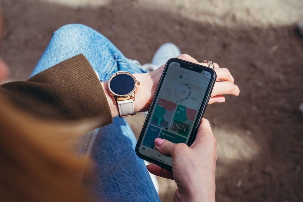 Smartwatch VECTOR SMART Stylish ekran bateria czujniki zdrowie sport pasek ładowanie pojemność rozdzielczość łączność sterowanie krew puls rozmowy smartfon aplikacja