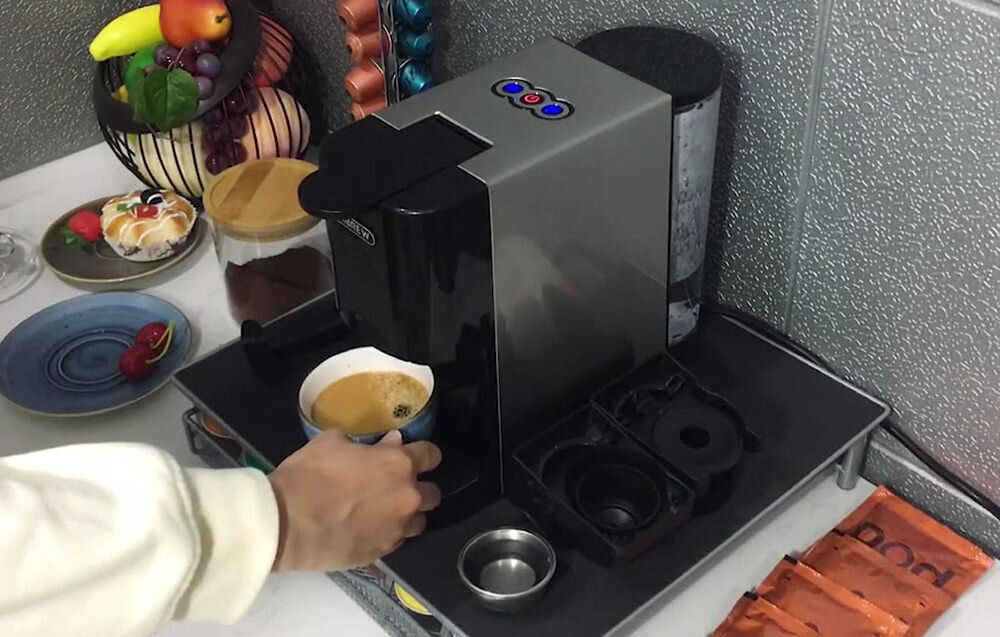 Ekspres HIBREW H3A Aromatyczna kawa 19 bar moc 1450 W