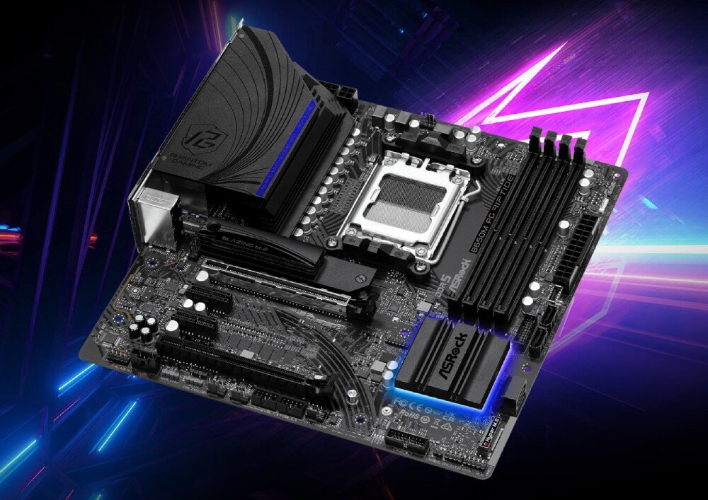 Płyta główna ASROCK B650M PG Riptide Płyta główna zaprezentowana na ciemnym tle z fioletowymi, neonowymi liniami w kształcie błyskawic. Spod radiatora w dolnej części wydobywa się niebieskie podświetlenie