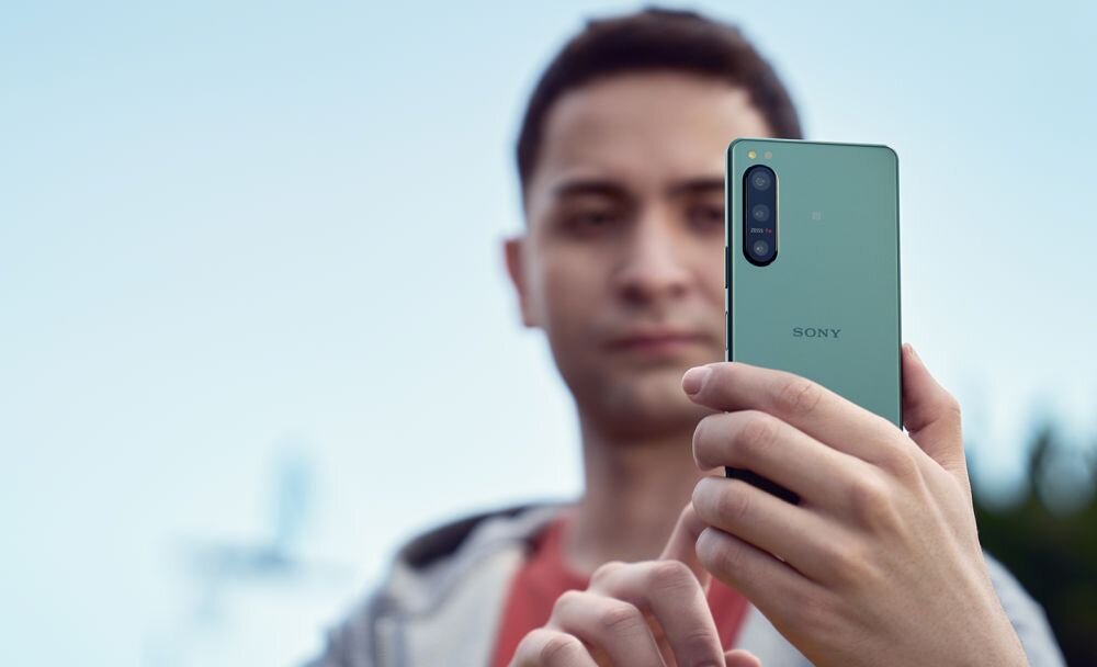 SMARTFON SONY XPERIA 5 IV ekran bateria aparat procesor ram pamięć pojemność rozdzielczość zdjęcia filmy opis dane cechy blokady system łączność wifi bluetooth obudowa szkło odporność porty muzyka transfer sieć przekątna matryca waga czujniki