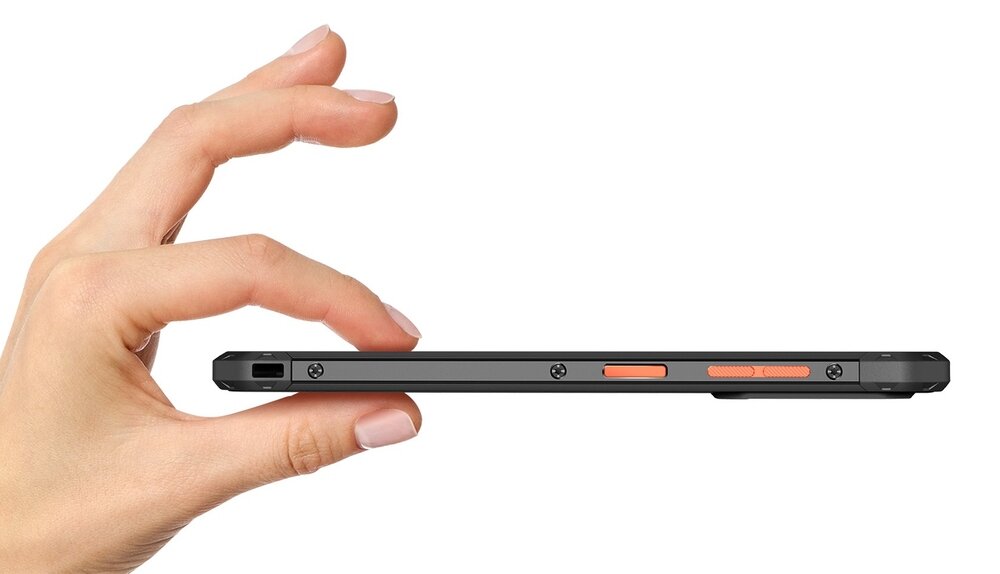 Osoba trzyma w dłoni cienki smartfon z widocznymi pomarańczowymi przyciskami na boku obudowy.