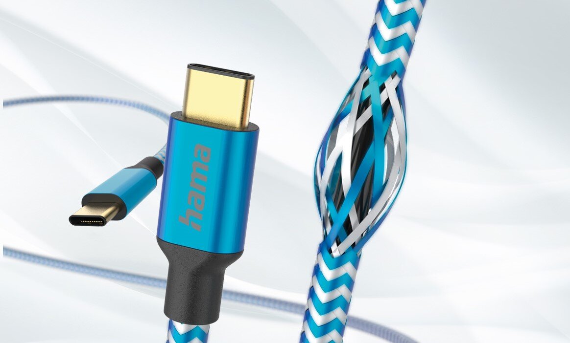 kabel ładujący zdjecie lifestyle