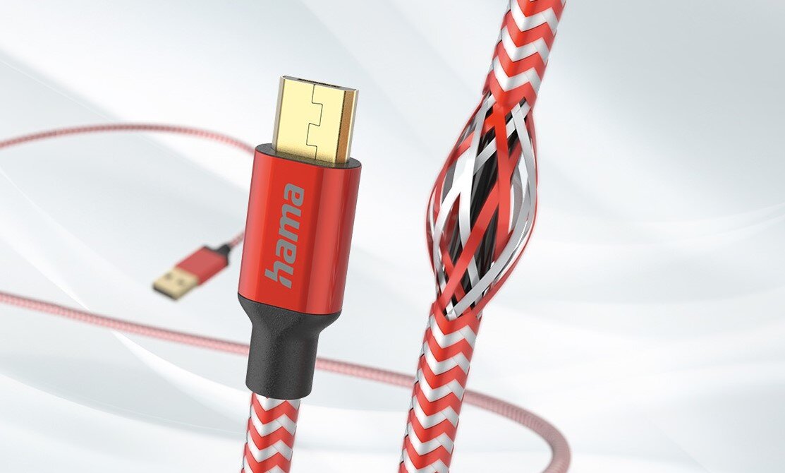 kabel ładujący zdjecie lifestyle