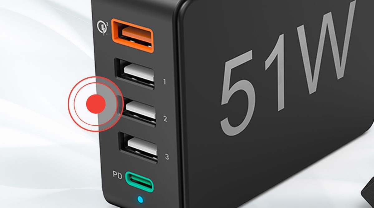 ładowarka sieciowa zdjecie lifestyle