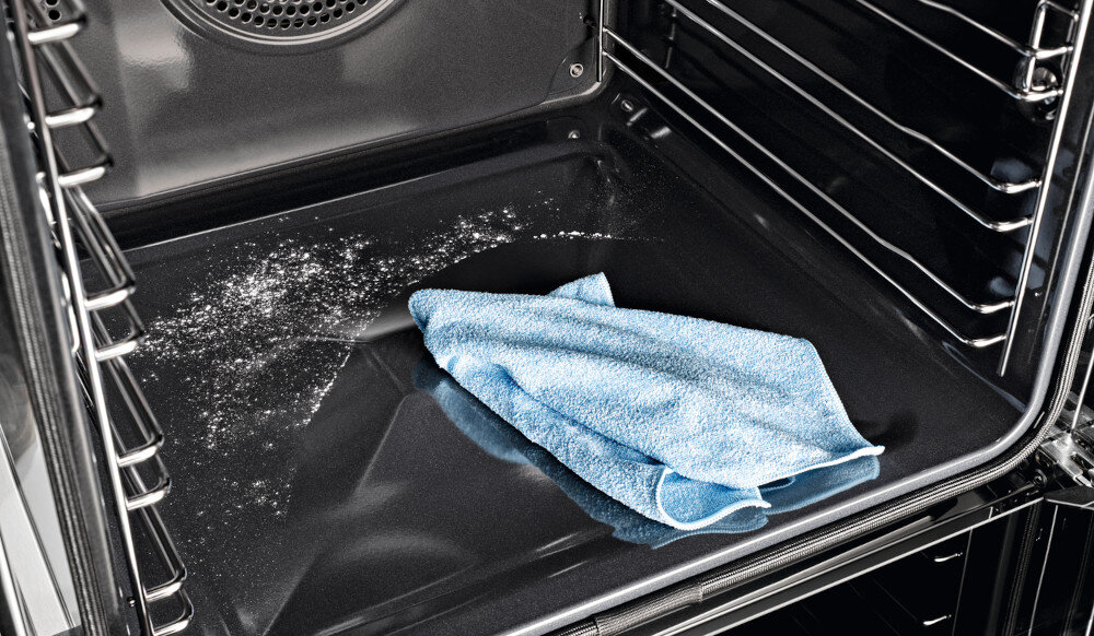 Piekarnik MIELE H7365BP czyszczenie pirolityczne