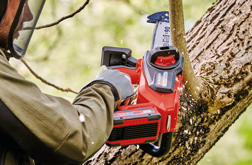 Piła akumulatorowa EINHELL Fortexxa 18-20 TH-Solo wszechstronne narzedzie wydajne niezawodnosc latwa obsluga do okrzesywania drzew i prac w ogrodzie bezpieczenstwo mobilnosc
