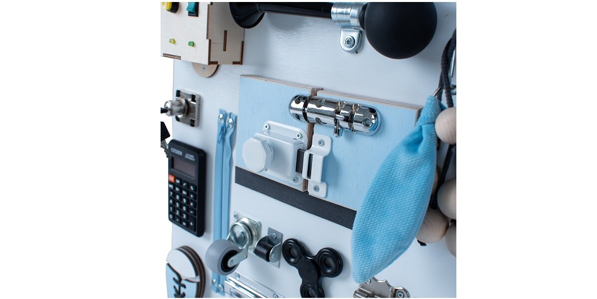 Tablica manipulacyjna MANIBOX Dla chłopców i dziewczynek