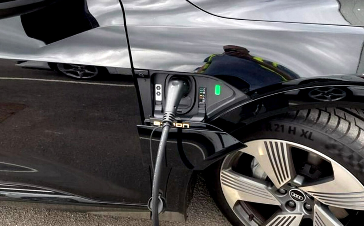 Ładowarka do samochodu elektrycznego AUTEL AC Wallbox ochrona IP65