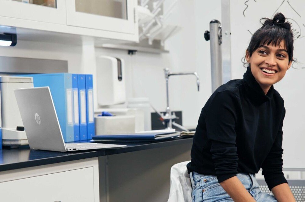 Laptop HP Pavilion Plus 14-EH0023NW 14 IPS i5-1240P 16GB RAM 512GB SSD Windows 11 Home podzespoły procesor pamięć karta graficzna