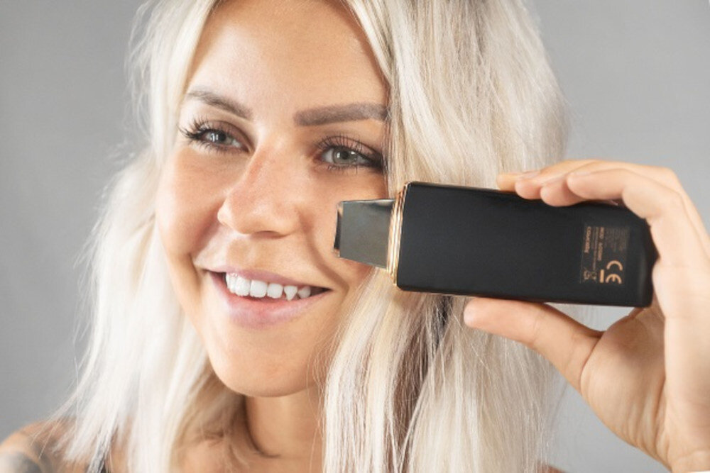 Urzadzenie do peelingu kawitacyjnego CONCEPT Perfect Skin PO2060 Przerywane wibracje Tryb Moisturizing zmiekczona rozswietlona elastyczna
