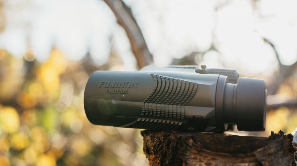 Lornetka FUJINON KF 8X32W-R II    optyka waga konstrukcja ogniskowa zoom przybliżenie dioptria muszle oczne obiektywy soczewki pryzmat powłoka gwint okulary obserwacja przyroda sport powiększenie