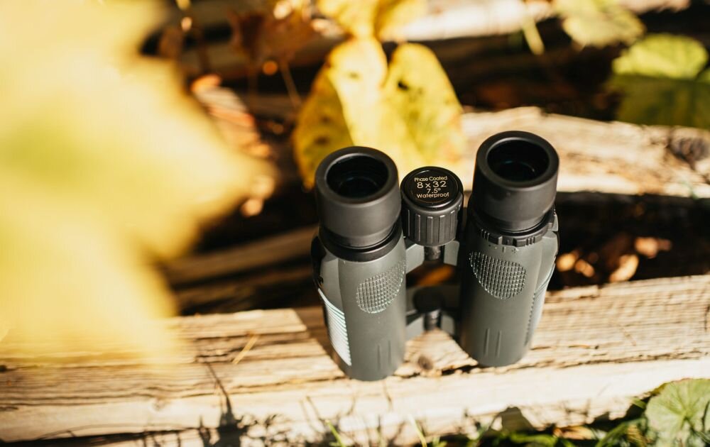 Lornetka FUJINON KF 8X32W-R II    optyka waga konstrukcja ogniskowa zoom przybliżenie dioptria muszle oczne obiektywy soczewki pryzmat powłoka gwint okulary obserwacja przyroda sport powiększenie