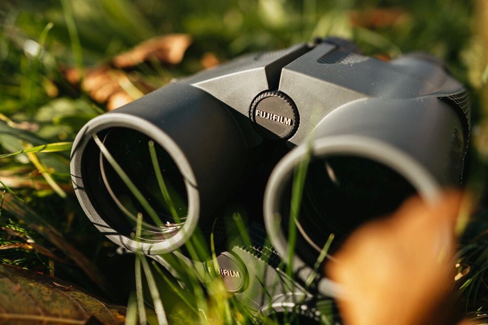 Lornetka FUJINON KF 10x42H-R II optyka waga konstrukcja ogniskowa zoom przybliżenie dioptria muszle oczne obiektywy soczewki pryzmat powłoka gwint okulary obserwacja przyroda sport powiększenie