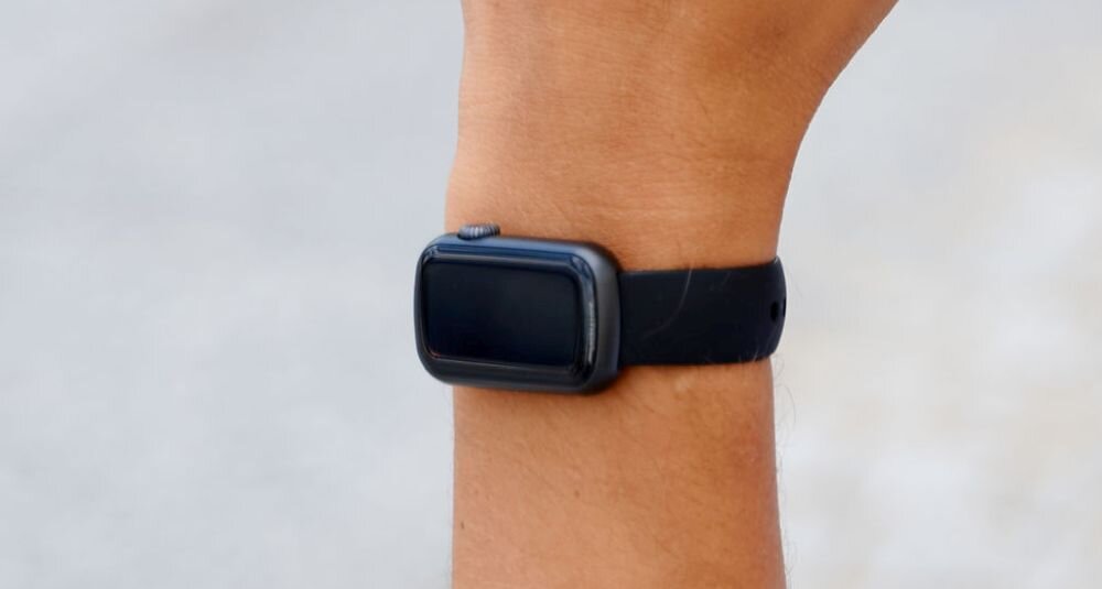 Smartwatch GARETT Action ekran bateria czujniki zdrowie sport pasek ładowanie pojemność rozdzielczość łączność sterowanie krew puls rozmowy smartfon aplikacja